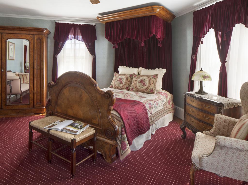 Isaiah Jones Homestead Bed And Breakfast Сэндвич Экстерьер фото